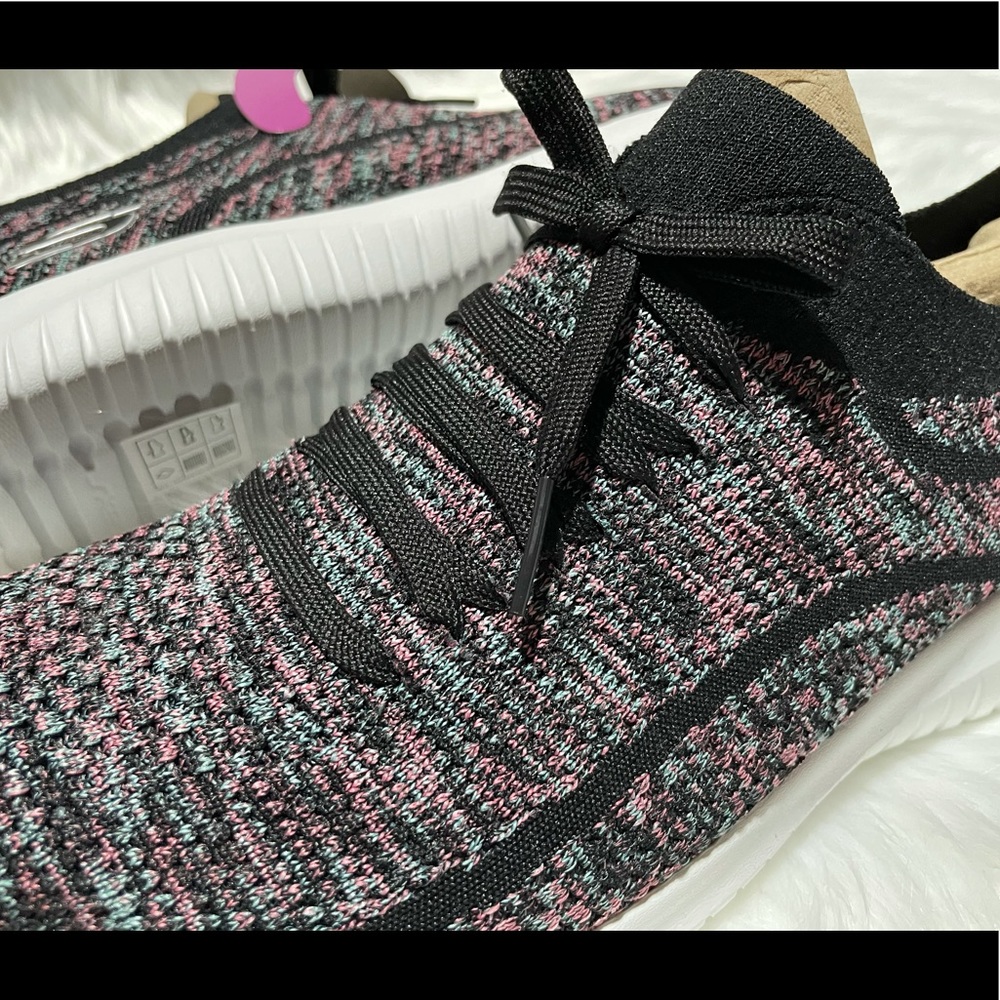 NEW Women Skechers ULTRA FLEX sneakers - Picture 2 of 10